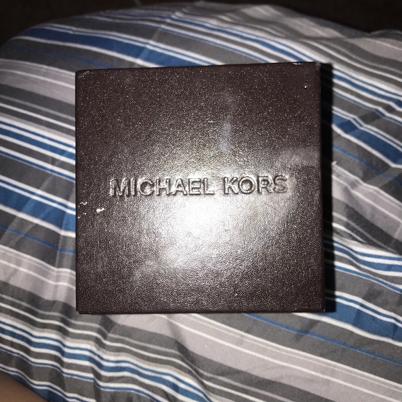 Authentic Michael kors watch. silver & aqua. - Picture 2 of 8